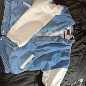 Vintage active apparel Hilton oversized jean jacket